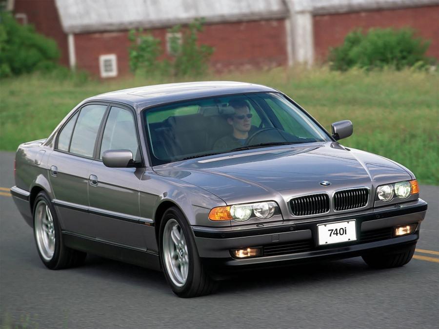  BMW 740i 1998 года  (US) (фото 5 из 10)